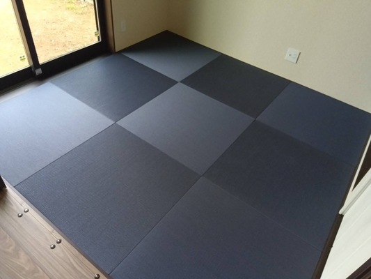 ヘリ無畳新調（琉球畳・ダイケン和紙畳表 栗色×藍色）の画像